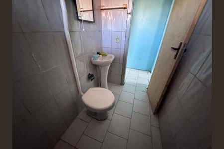 Casa para alugar com 40m², 1 quarto e 1 vaga Casa para alugar com 40m², 1 quarto e 1 vagaBanheiro