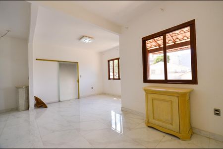 Casa à venda com 400m², 5 quartos e 2 vagasSala Casa 2