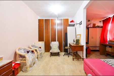 Casa à venda com 400m², 5 quartos e 2 vagasQuarto Casa 2