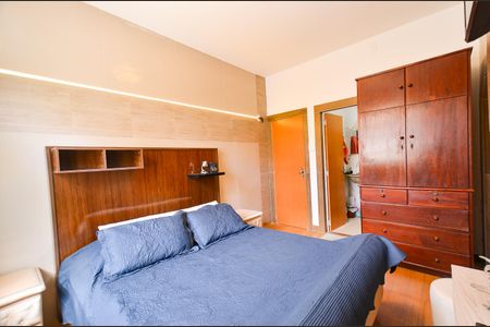 Casa à venda com 400m², 5 quartos e 2 vagasSuite