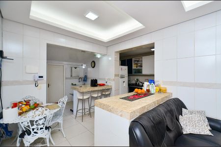 Casa à venda com 400m², 5 quartos e 2 vagasCozinha