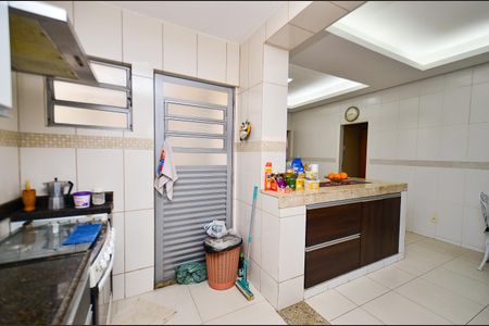 Casa à venda com 400m², 5 quartos e 2 vagasCozinha