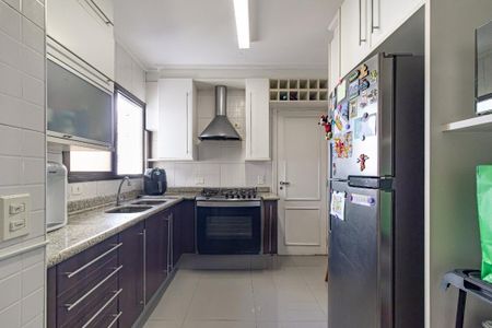 Cozinha de apartamento para alugar com 3 quartos, 190m² em Indianópolis, São Paulo