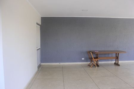 Apartamento à venda com 75m², 2 quartos e 1 vagaÁrea comum