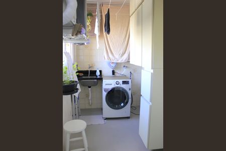 Apartamento à venda com 75m², 2 quartos e 1 vagaÁrea de Serviço