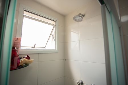 Apartamento à venda com 47m², 2 quartos e 1 vaga Apartamento à venda com 47m², 2 quartos e 1 vagaBanheiro Social