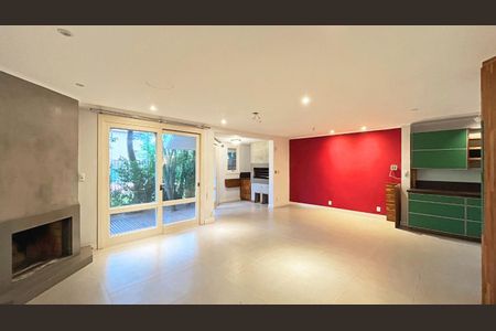 Casa de condomínio à venda com 177m², 3 quartos e 2 vagas Casa de condomínio à venda com 177m², 3 quartos e 2 vagasSala