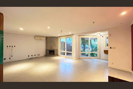 Casa de condomínio à venda com 177m², 3 quartos e 2 vagas Casa de condomínio à venda com 177m², 3 quartos e 2 vagasSala