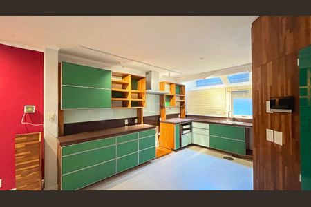 Casa de condomínio à venda com 177m², 3 quartos e 2 vagas Casa de condomínio à venda com 177m², 3 quartos e 2 vagasCozinha