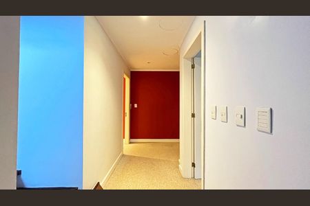 Casa de condomínio à venda com 177m², 3 quartos e 2 vagas Casa de condomínio à venda com 177m², 3 quartos e 2 vagasCorredor