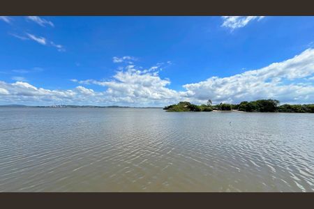 Casa de condomínio à venda com 177m², 3 quartos e 2 vagas Casa de condomínio à venda com 177m², 3 quartos e 2 vagasVista