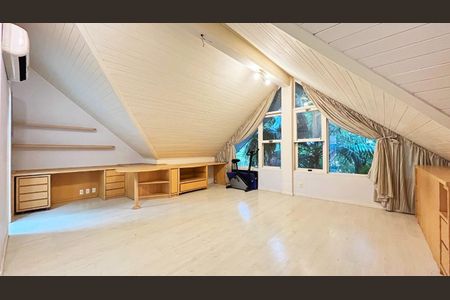 Casa de condomínio à venda com 177m², 3 quartos e 2 vagas Casa de condomínio à venda com 177m², 3 quartos e 2 vagasQuarto 2