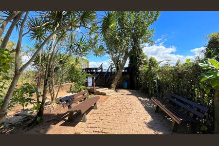 Casa de condomínio à venda com 177m², 3 quartos e 2 vagas Casa de condomínio à venda com 177m², 3 quartos e 2 vagasÁrea Externa