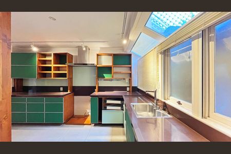 Casa de condomínio à venda com 177m², 3 quartos e 2 vagas Casa de condomínio à venda com 177m², 3 quartos e 2 vagasCozinha