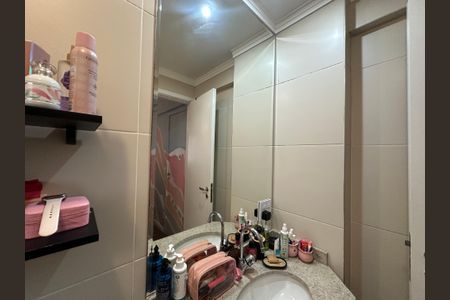 Apartamento à venda com 85m², 3 quartos e 2 vagas Apartamento à venda com 85m², 3 quartos e 2 vagasBanheiro da Suíte 2