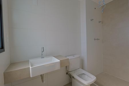 Apartamento à venda com 85m², 3 quartos e 2 vagas Apartamento à venda com 85m², 3 quartos e 2 vagasBanheiro da Suíte