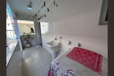 Casa à venda com 250m², 3 quartos e 3 vagas Casa à venda com 250m², 3 quartos e 3 vagasÁrea de Serviço