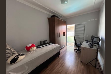 Casa à venda com 250m², 3 quartos e 3 vagas Casa à venda com 250m², 3 quartos e 3 vagasQuarto 2