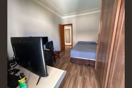 Casa à venda com 250m², 3 quartos e 3 vagas Casa à venda com 250m², 3 quartos e 3 vagasQuarto 1