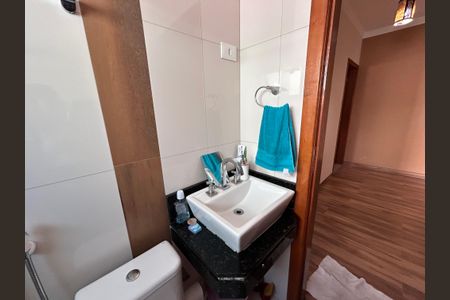 Casa à venda com 250m², 3 quartos e 3 vagas Casa à venda com 250m², 3 quartos e 3 vagasBanheiro 2