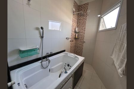 Casa à venda com 250m², 3 quartos e 3 vagas Casa à venda com 250m², 3 quartos e 3 vagasBanheiro da Suíte