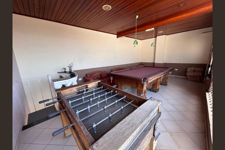 Casa à venda com 250m², 3 quartos e 3 vagas Casa à venda com 250m², 3 quartos e 3 vagasÁrea comum