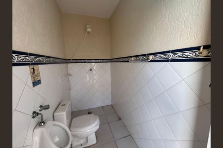 Casa à venda com 250m², 3 quartos e 3 vagas Casa à venda com 250m², 3 quartos e 3 vagasBanheiro 3