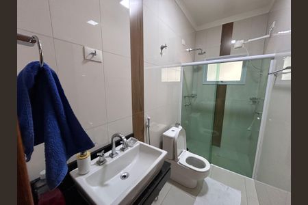 Casa à venda com 250m², 3 quartos e 3 vagas Casa à venda com 250m², 3 quartos e 3 vagasBanheiro 1