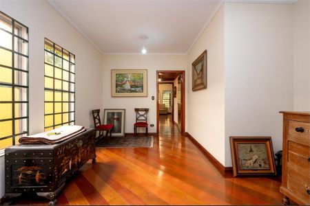 Casa à venda com 284m², 4 quartos e 4 vagas