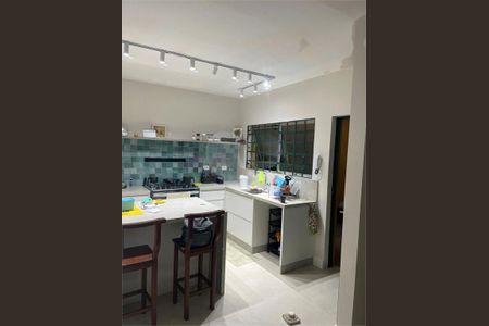 Casa à venda com 284m², 4 quartos e 4 vagas