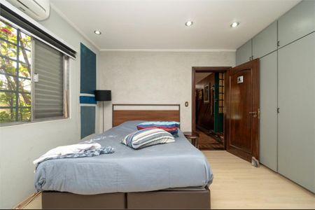 Casa à venda com 4 quartos, 284m² em Parque Colonial, São Paulo