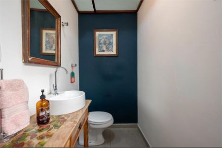 Casa à venda com 284m², 4 quartos e 4 vagas