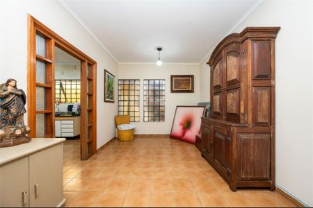 Casa à venda com 284m², 4 quartos e 4 vagas