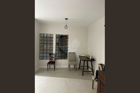 Casa à venda com 284m², 4 quartos e 4 vagas