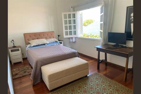 Casa à venda com 4 quartos, 400m² em Alphaville, Santana de Parnaíba