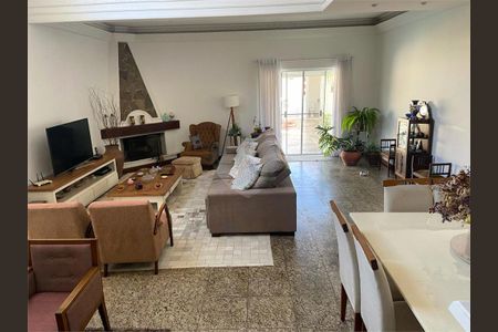 Casa à venda com 4 quartos, 400m² em Alphaville, Santana de Parnaíba