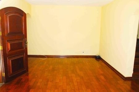Casa à venda com 200m², 3 quartos e 2 vagas