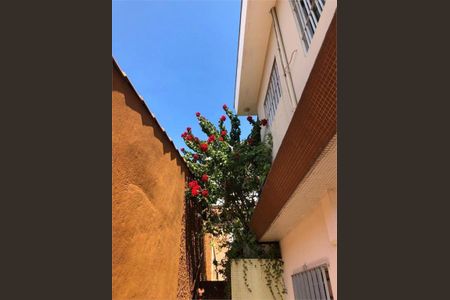 Casa à venda com 213m², 6 quartos e 2 vagas
