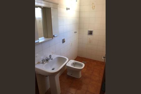 Casa à venda com 213m², 6 quartos e 2 vagas