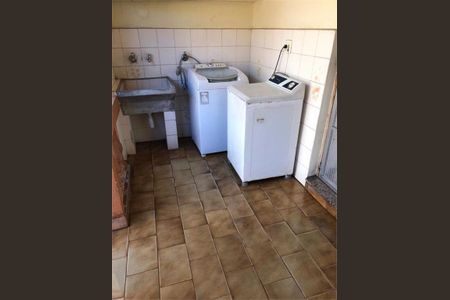 Casa à venda com 213m², 6 quartos e 2 vagas