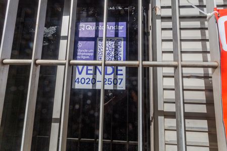 Apartamento à venda com 245m², 4 quartos e 2 vagas Apartamento à venda com 245m², 4 quartos e 2 vagasPlaquinha