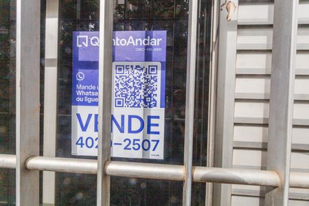 Apartamento à venda com 245m², 4 quartos e 2 vagas Apartamento à venda com 245m², 4 quartos e 2 vagasPlaquinha