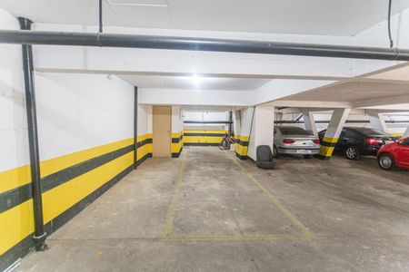 Apartamento à venda com 245m², 4 quartos e 2 vagas Apartamento à venda com 245m², 4 quartos e 2 vagasGaragem