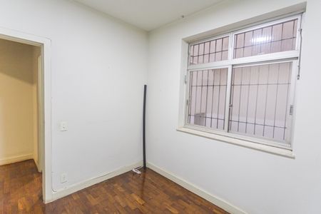 Apartamento à venda com 245m², 4 quartos e 2 vagas Apartamento à venda com 245m², 4 quartos e 2 vagasQuarto 3