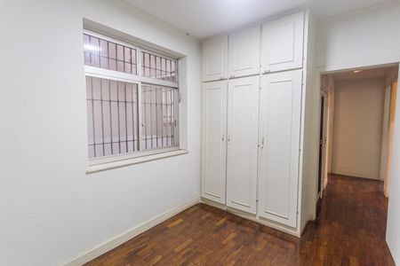 Apartamento à venda com 245m², 4 quartos e 2 vagas Apartamento à venda com 245m², 4 quartos e 2 vagasQuarto 3