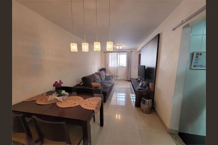 Casa à venda com 108m², 4 quartos e 2 vagas