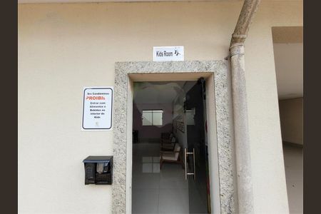 Casa à venda com 108m², 4 quartos e 2 vagas