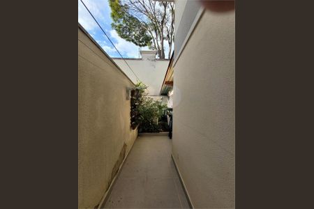 Casa à venda com 108m², 4 quartos e 2 vagas