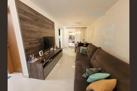Casa à venda com 108m², 4 quartos e 2 vagas