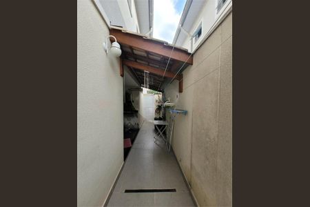 Casa à venda com 108m², 4 quartos e 2 vagas